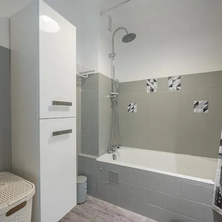 Ideal Famille T2 Moderne A 200m Des Plages Dejuan * 昂蒂布